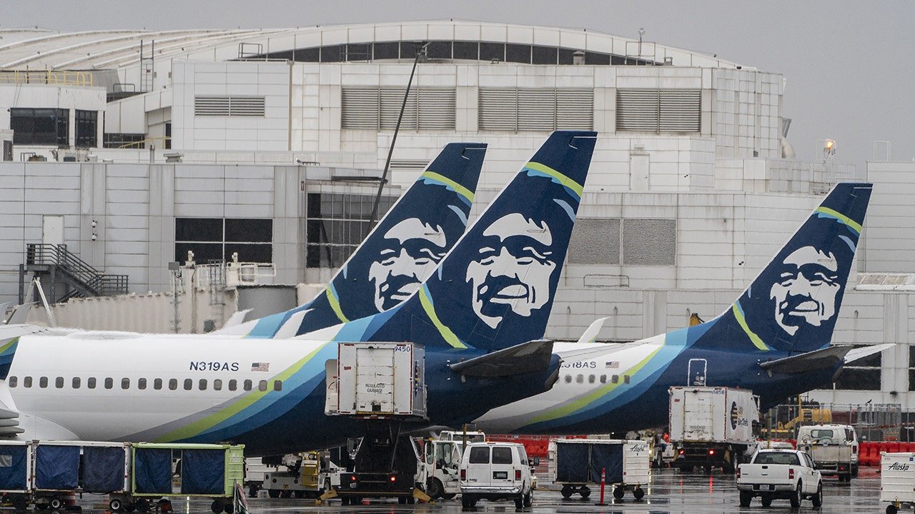 Alaska Airlines IT Releases Flight Schedules, Disrupts Cyber ​​Monday