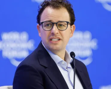 Anthropic tries to keep pace with OpenAI, faces off with David Sacks Anthropic tries to keep pace with OpenAI, faces off with David Sacks